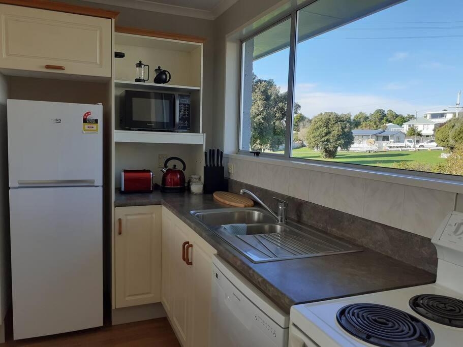 3 Bedroom Holiday Home In Prime Kaikoura Location! Exterior photo